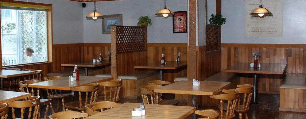 Triple J Hotel داوسون المظهر الخارجي الصورة