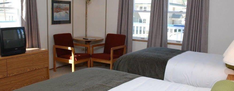 Triple J Hotel داوسون المظهر الخارجي الصورة